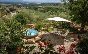 Al Poderuzzo Private Villa with jacuzzi&garden